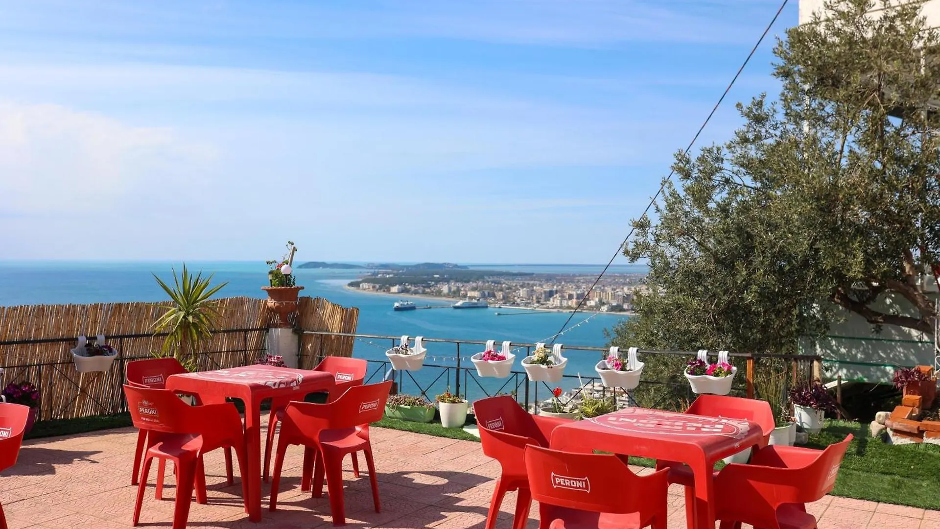Hostel Ismail Bej Vlorë 0*,